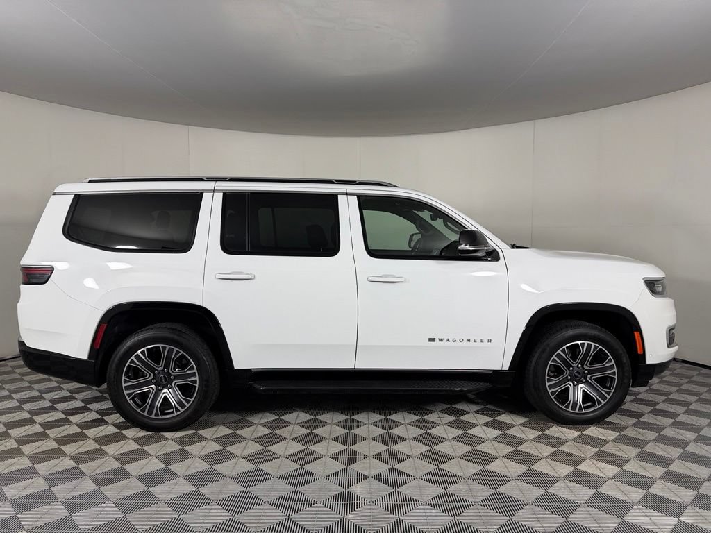Used 2025 Jeep Wagoneer Series II AWD/4WD image 5