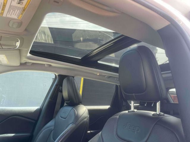Used 2019 Jeep Cherokee Limited AWD/4WD image 22