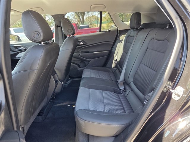 Certified 2025 Chevrolet Trax LT w/ LT Convenience Package image 13