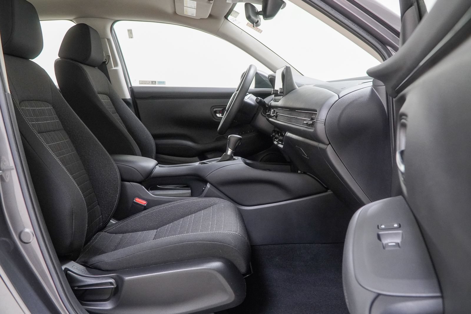 Used 2024 Honda HR-V LX image 33