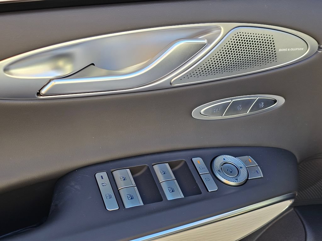 New 2026 Genesis GV70 2.5T Advanced AWD/4WD image 31