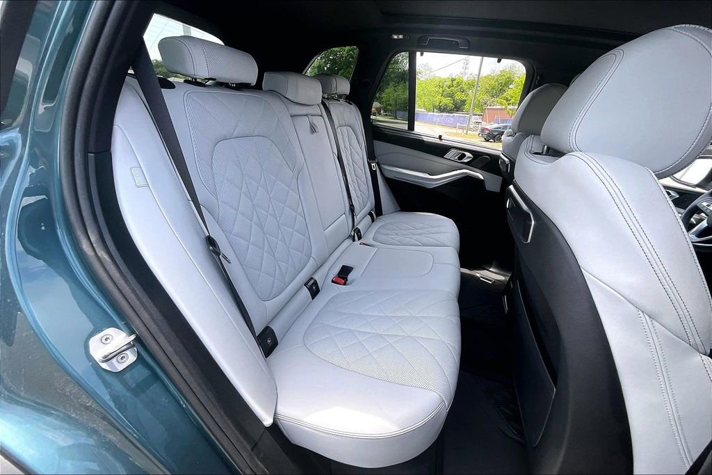 Used 2024 BMW X5 xDrive40i w/ Executive Package AWD/4WD image 22