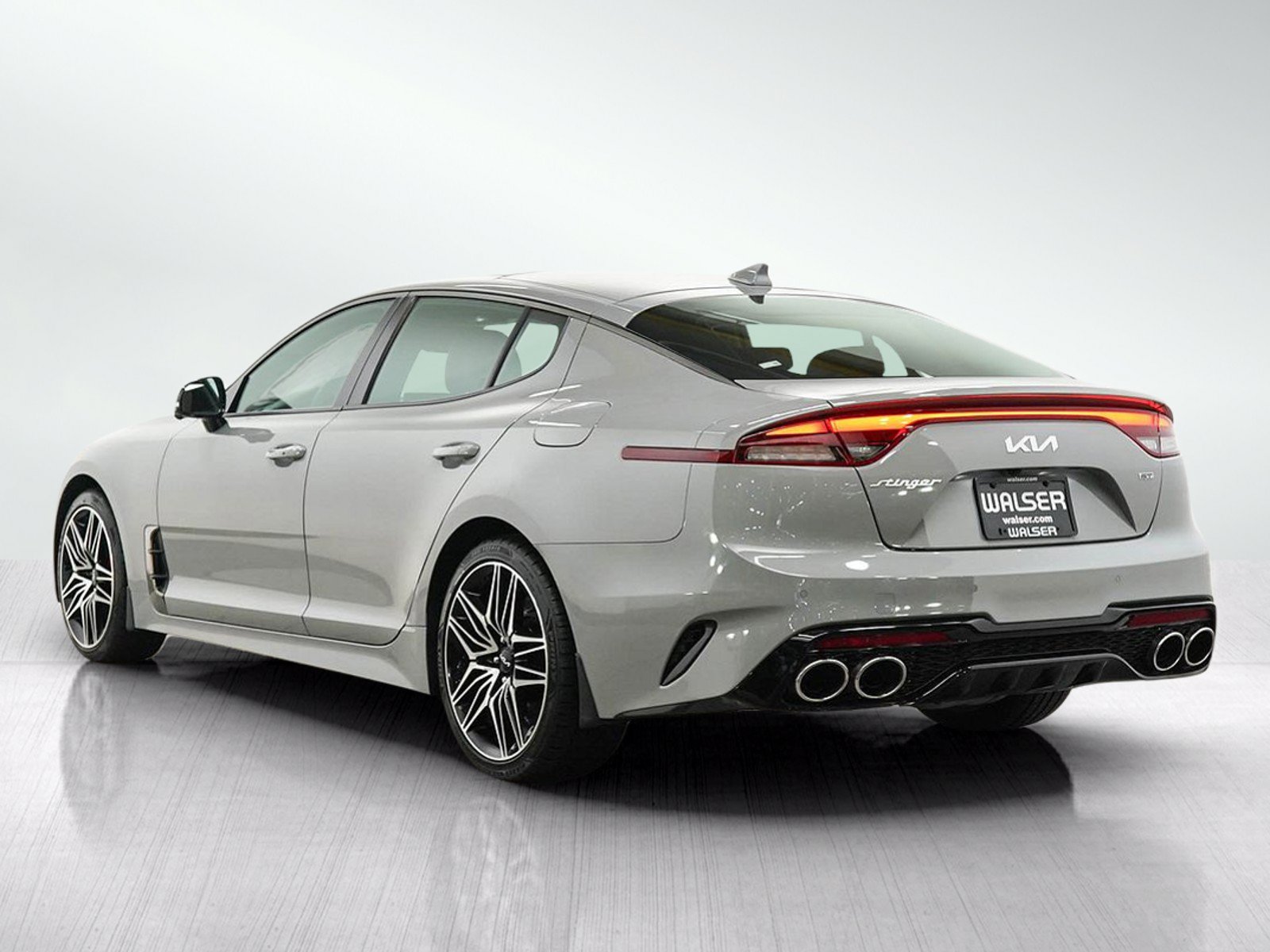 Used 2023 Kia Stinger GT2 AWD/4WD image 4