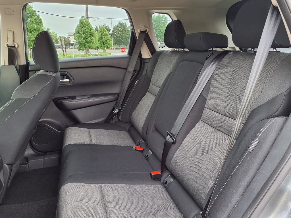Used 2025 Nissan Rogue SV FWD image 28
