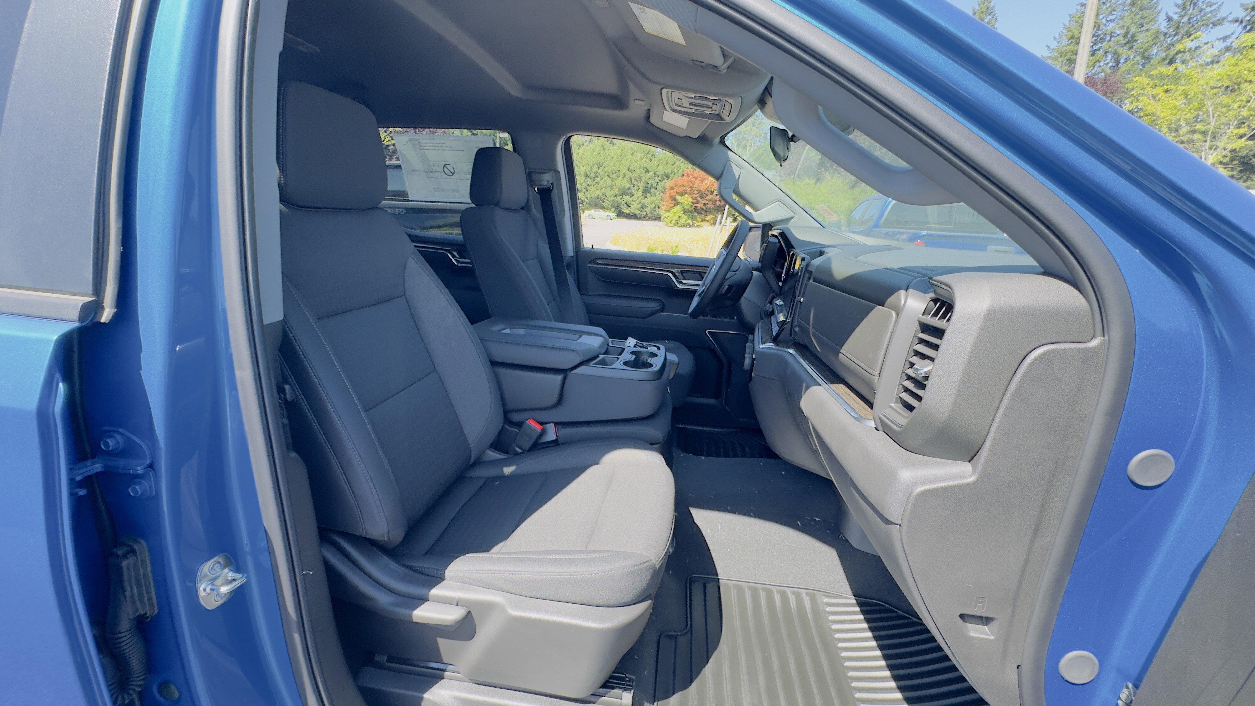 New 2025 Chevrolet Silverado 1500 LT w/ Safety Package image 7