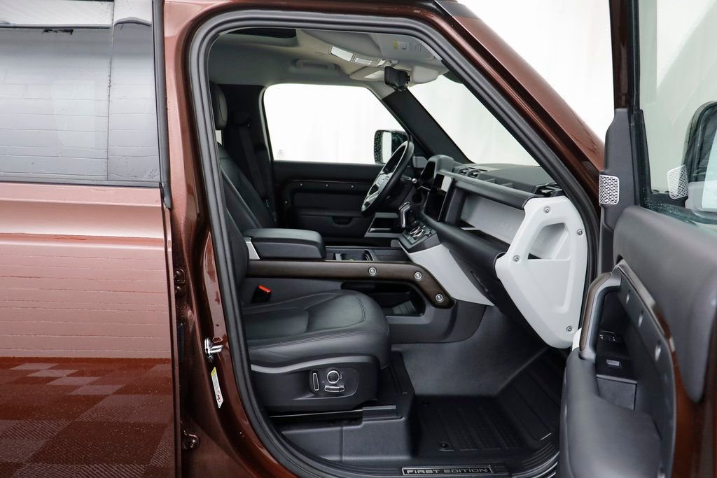 Used 2023 Land Rover Defender 130 First Edition image 22