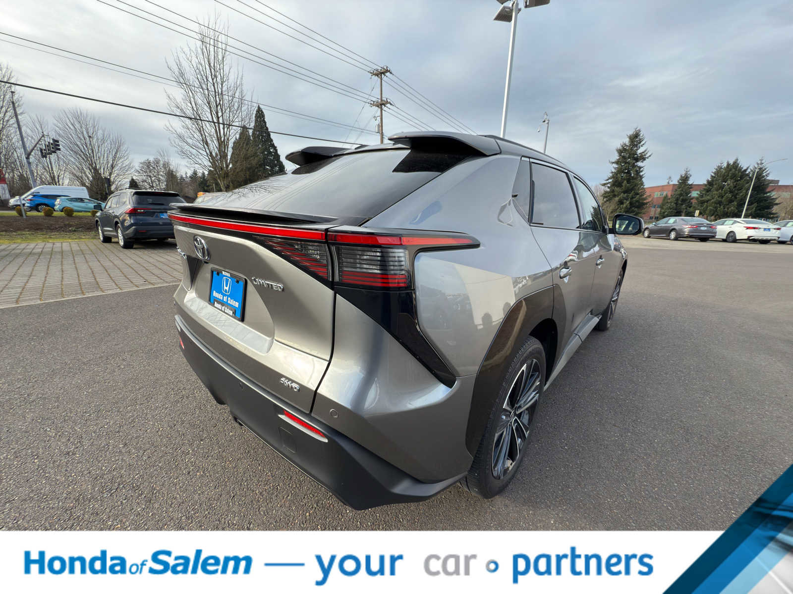 Used 2023 Toyota bZ4X Limited image 6