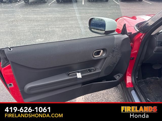 Used 2025 MINI Cooper 2-Door Hardtop FWD image 9