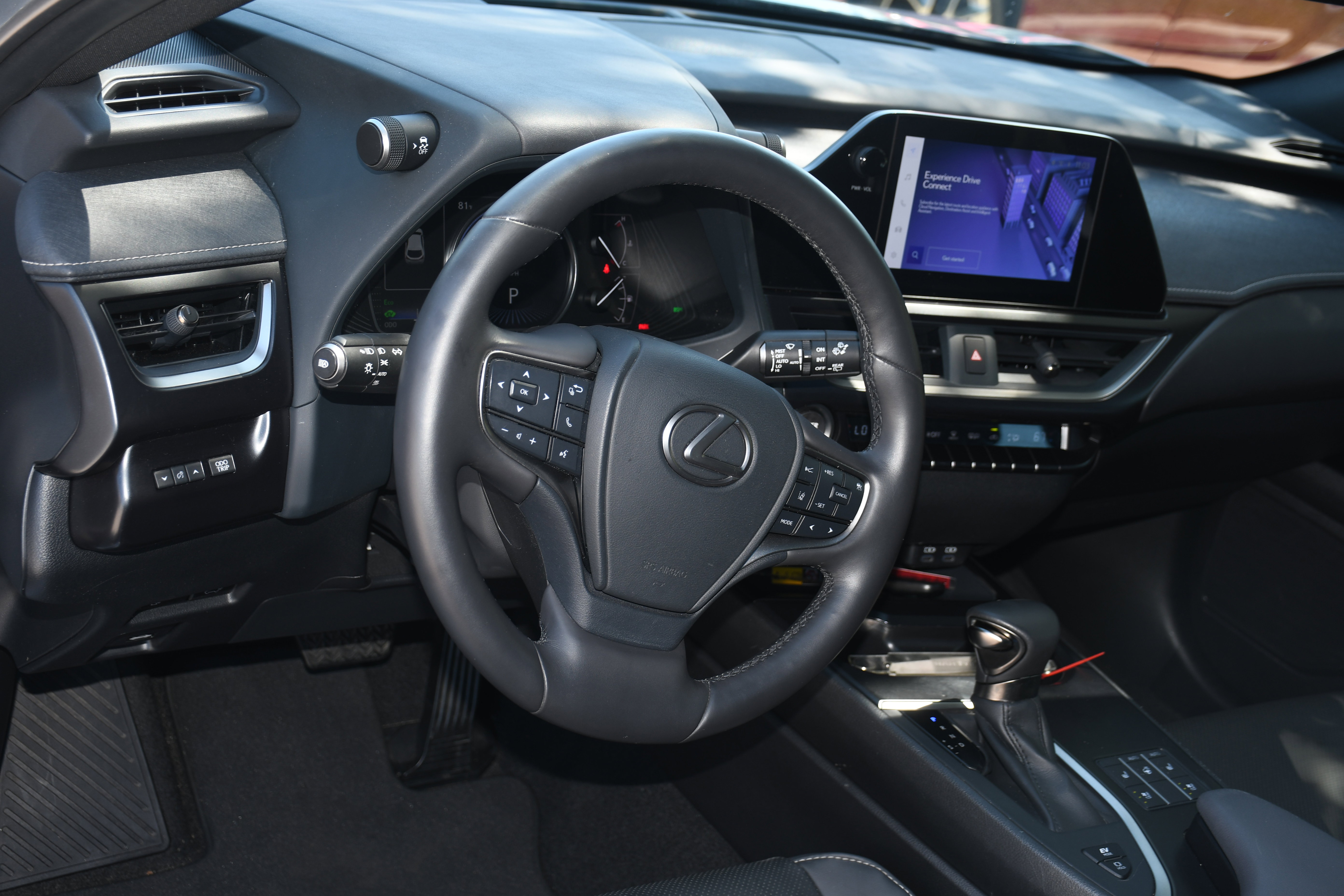 Used 2023 Lexus UX 250h FWD w/ Accessory Package (Z1) image 9