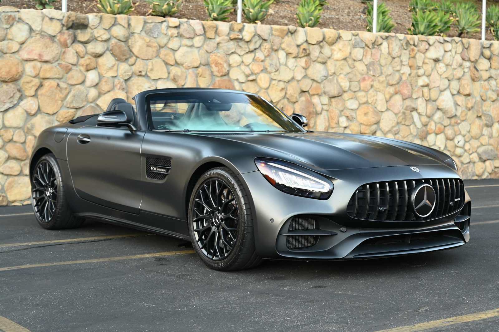 Used 2021 Mercedes-Benz AMG GT Roadster image 1