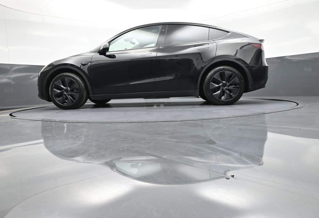 Used 2025 Tesla Model Y Long Range AWD/4WD image 19