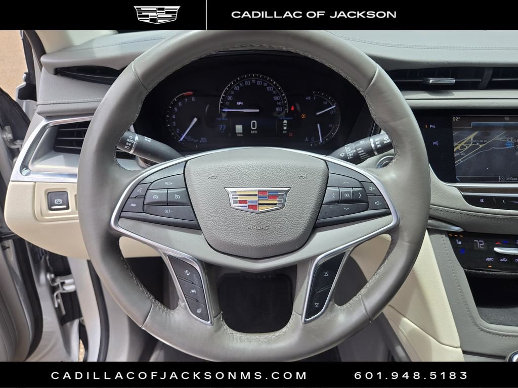 Used 2017 Cadillac XT5 Premium Luxury w/ Driver Assist Package FWD image 17