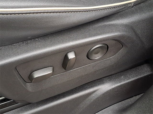 Used 2024 Chevrolet Suburban Premier image 23