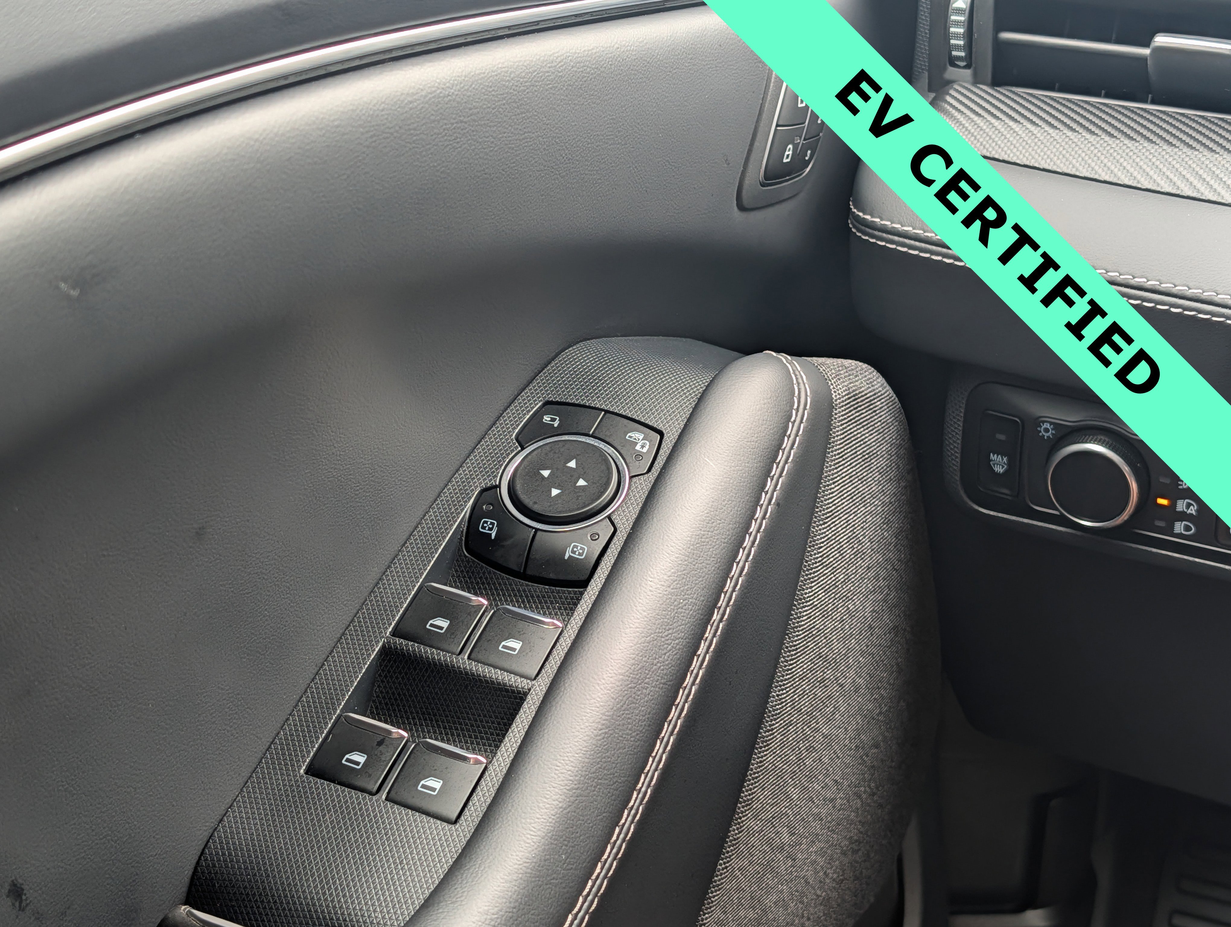 Certified 2025 Ford Mustang Mach-E Premium AWD/4WD image 24