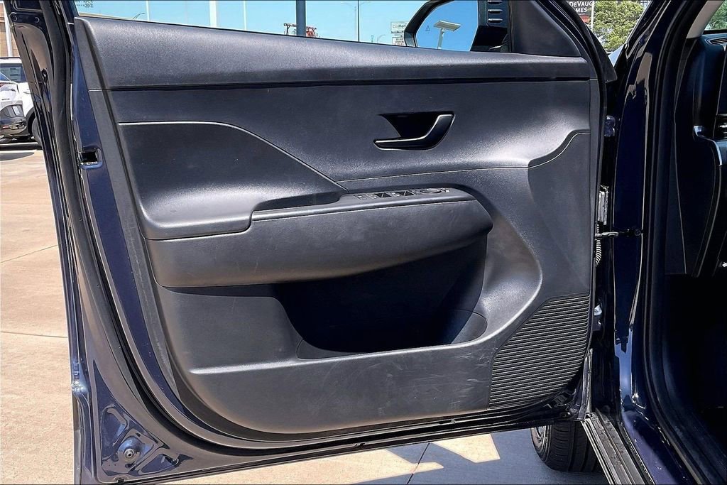 Used 2025 Hyundai Kona SEL AWD/4WD image 23