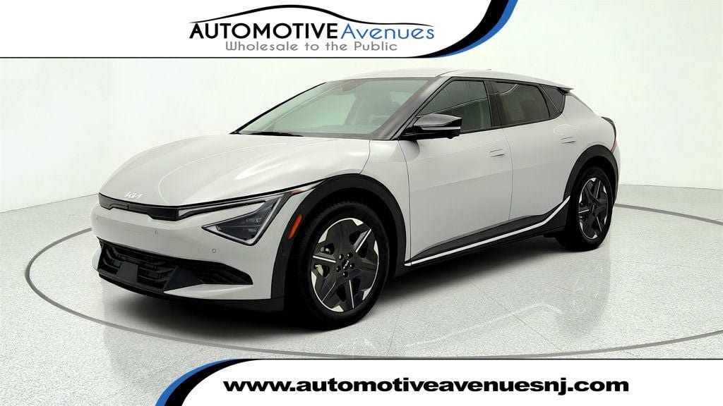 Used 2025 Kia EV6 Light w/ Light LR Technology Package