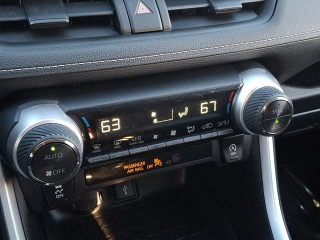 Used 2022 Toyota RAV4 XLE image 15