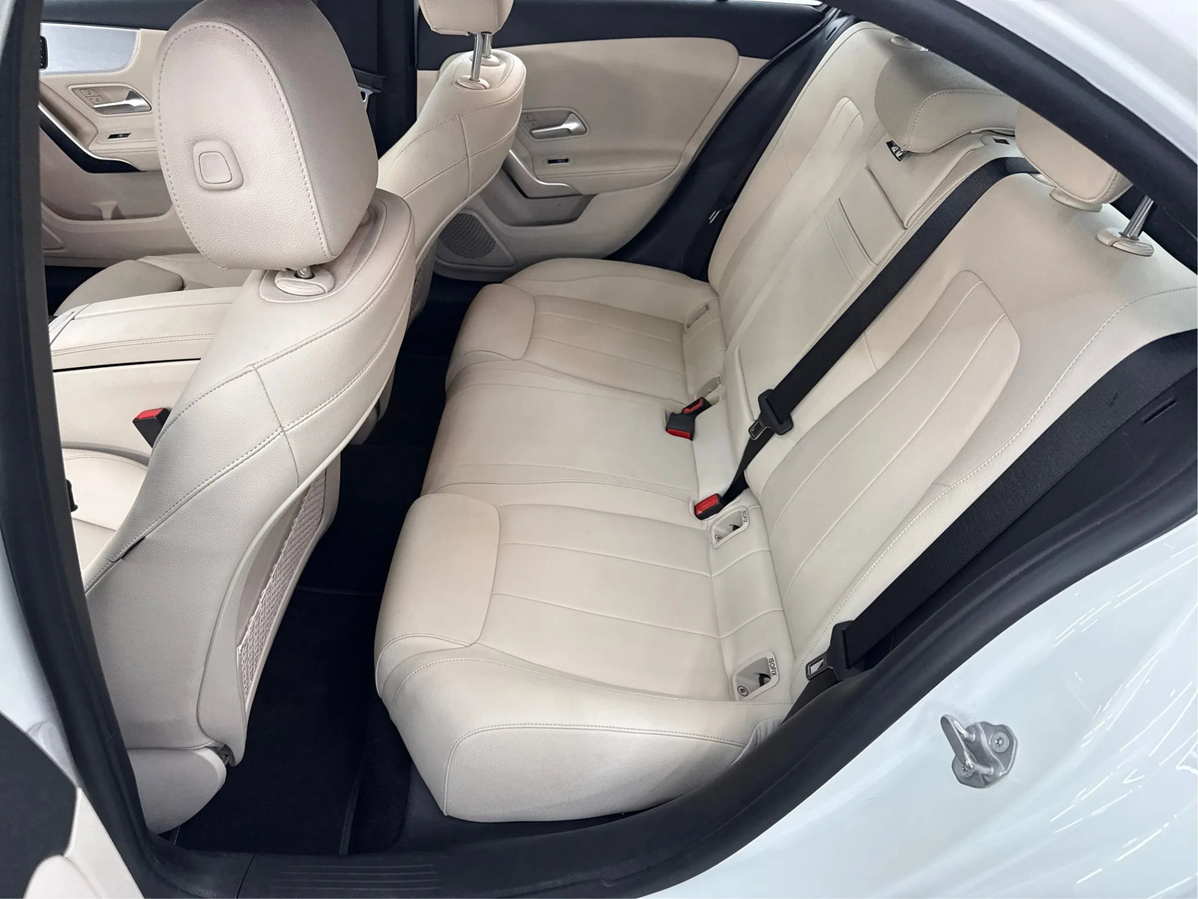 Used 2021 Mercedes-Benz A 220 4MATIC image 14