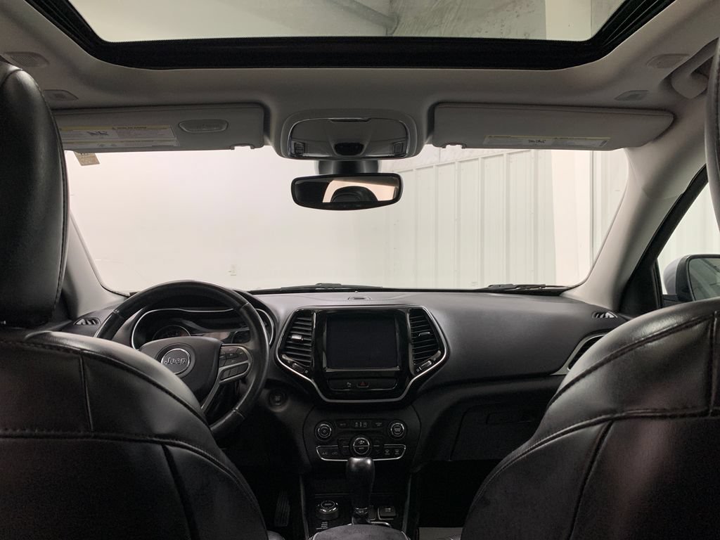Used 2019 Jeep Cherokee Limited AWD/4WD image 20