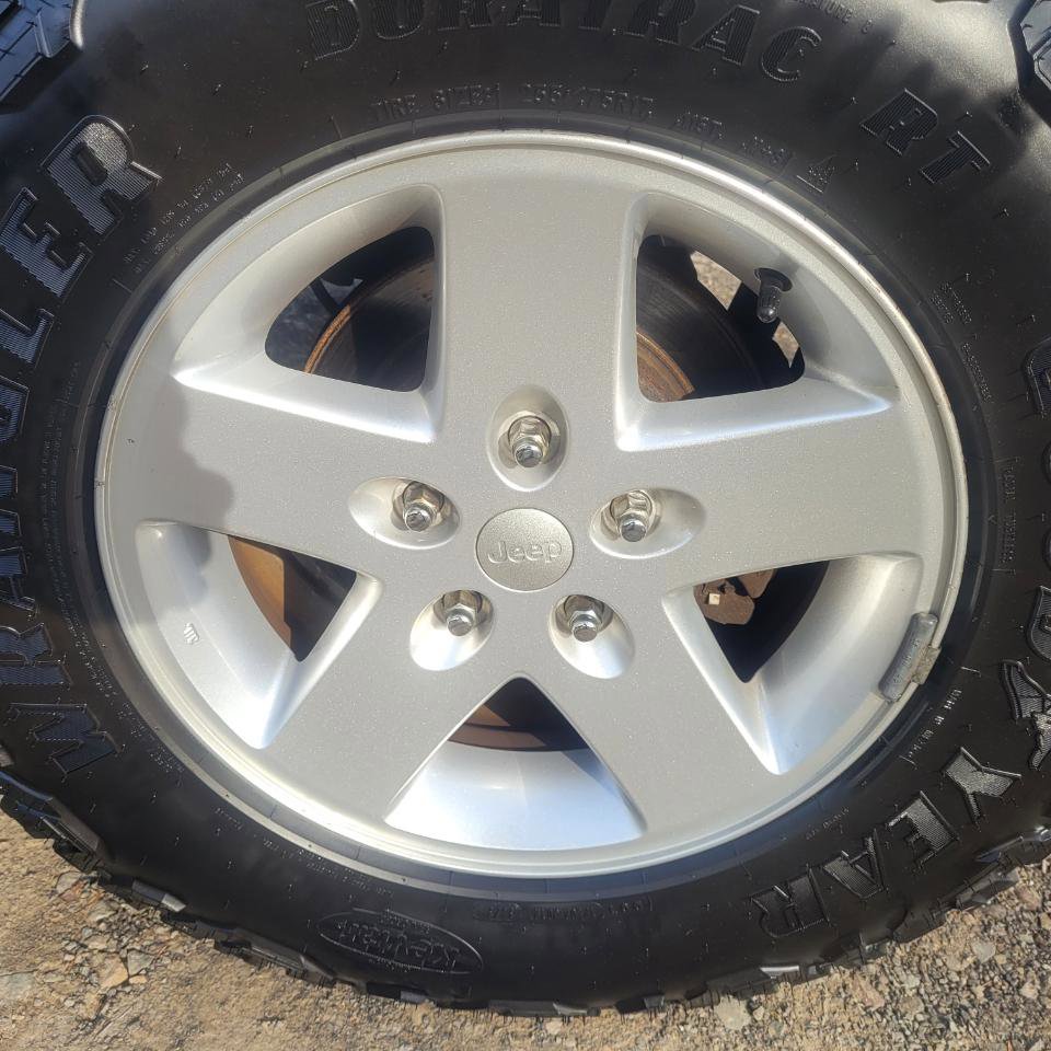 Used 2015 Jeep Wrangler Sport w/ Quick Order Package 24S AWD/4WD image 34