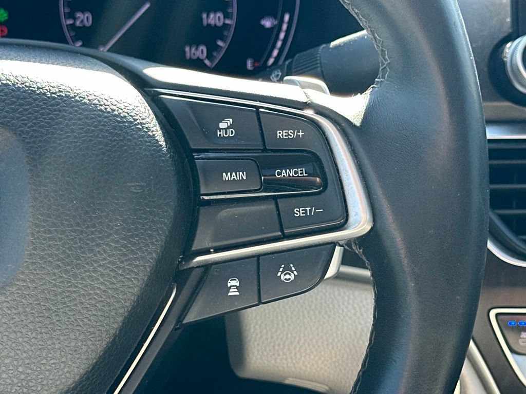 Used 2018 Honda Accord Touring image 21
