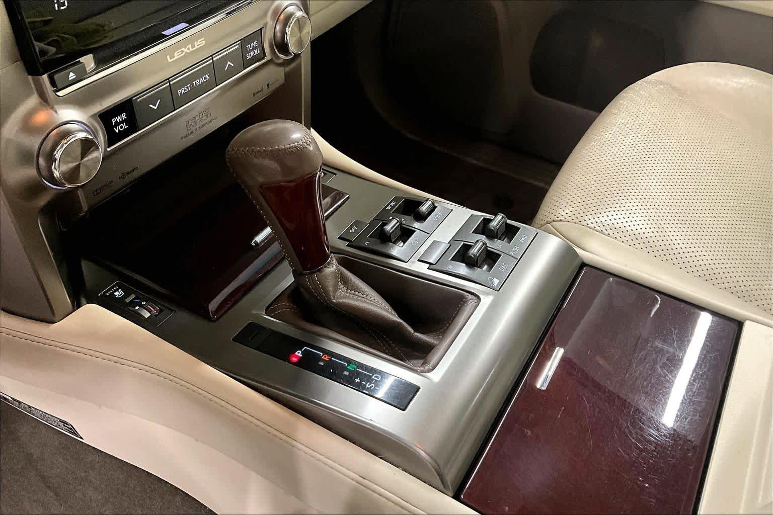 Used 2016 Lexus GX 460 Luxury w/ Preferred Accessory Package AWD/4WD image 16