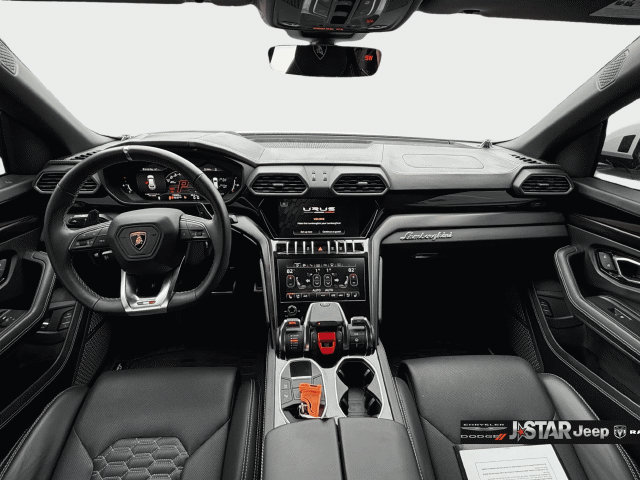 Used 2022 Lamborghini Urus AWD/4WD image 8