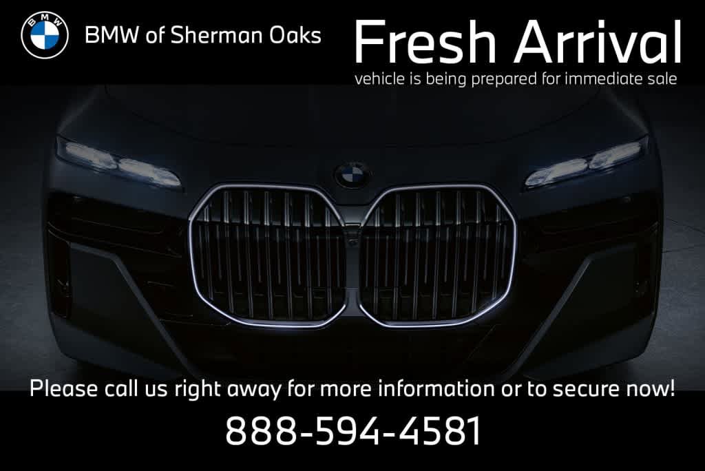 Used 2024 BMW 430i Coupe w/ M Sport Package RWD image 2