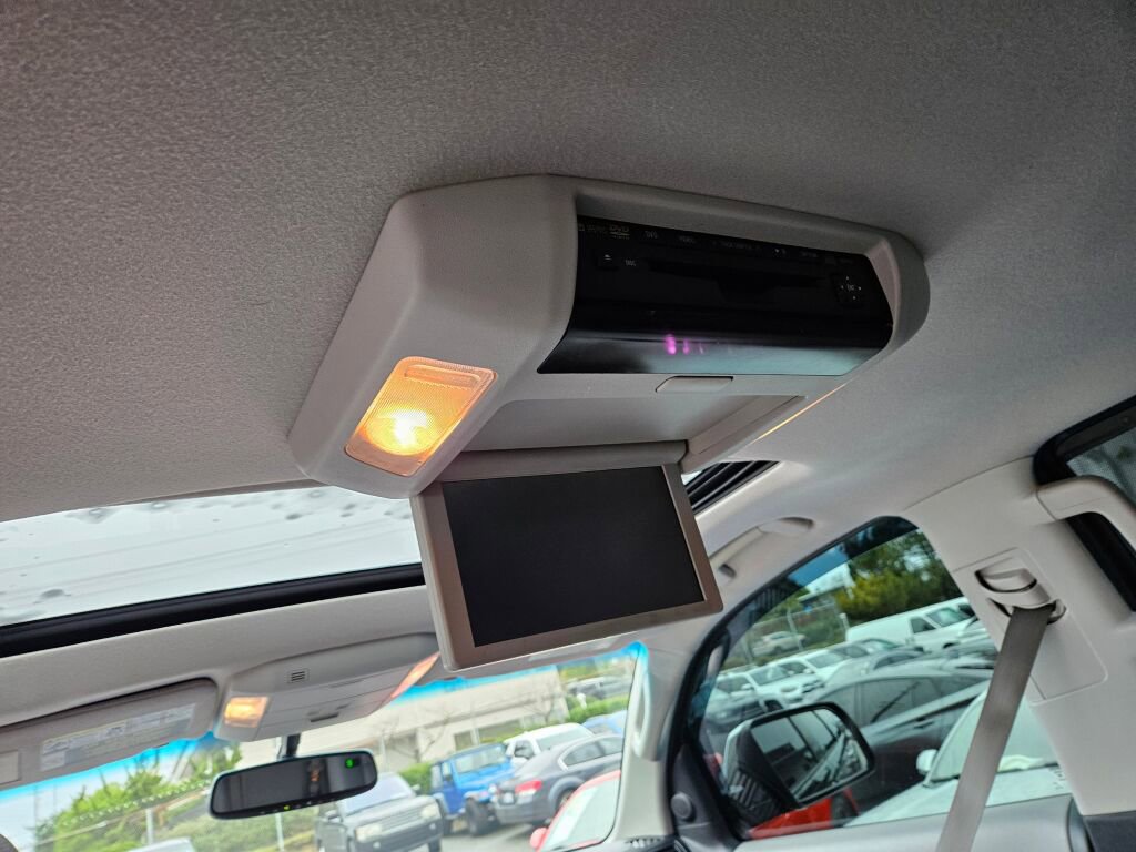 Used 2012 Toyota Sequoia Platinum image 26