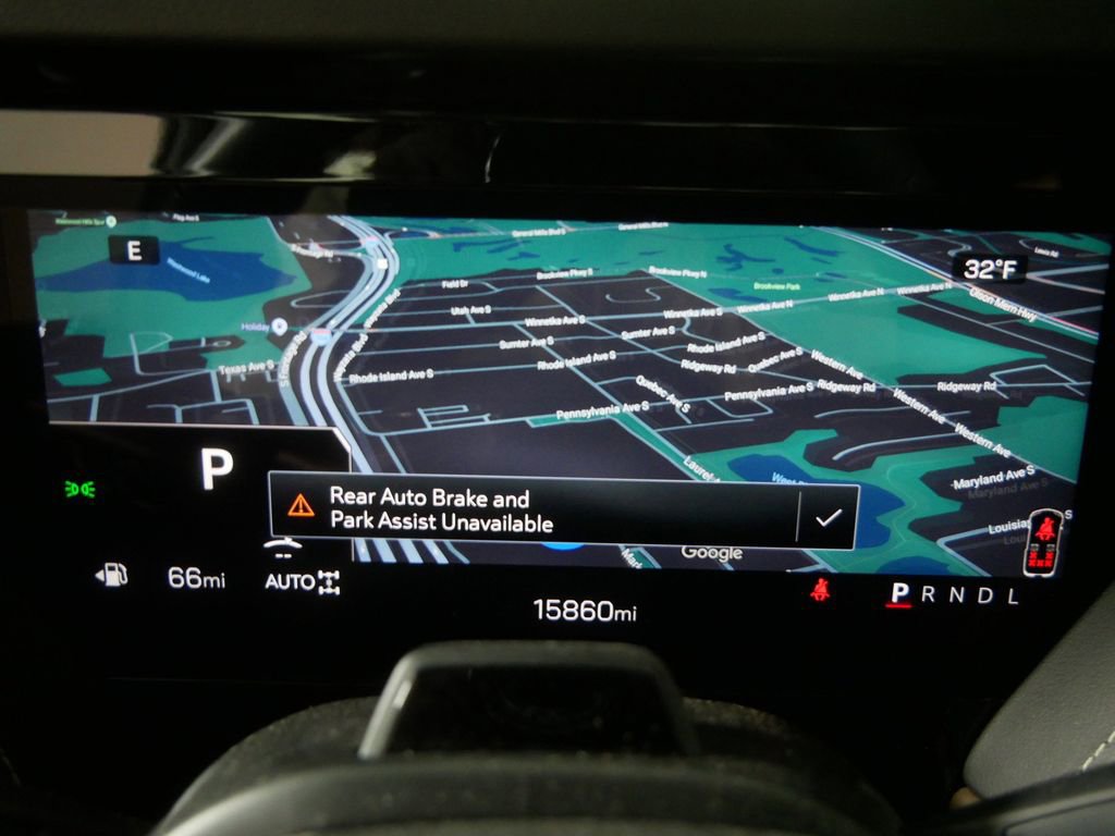 Used 2025 GMC Yukon Denali Ultimate AWD/4WD image 33