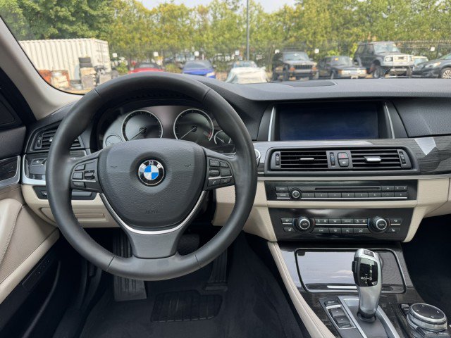 Used 2014 BMW 535d xDrive AWD/4WD image 29