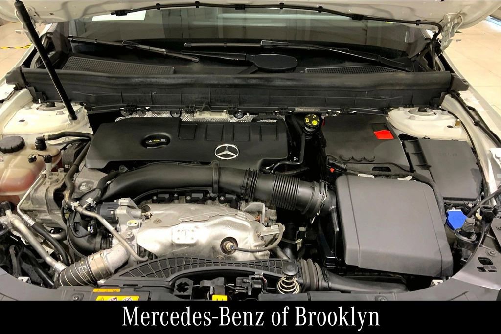 Certified 2022 Mercedes-Benz GLB 250 4MATIC image 31