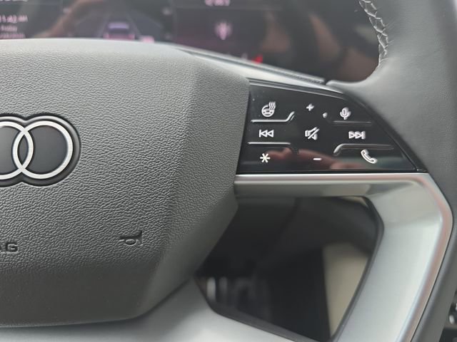 Used 2025 Audi Q5 Premium w/ Convenience Package AWD/4WD image 21
