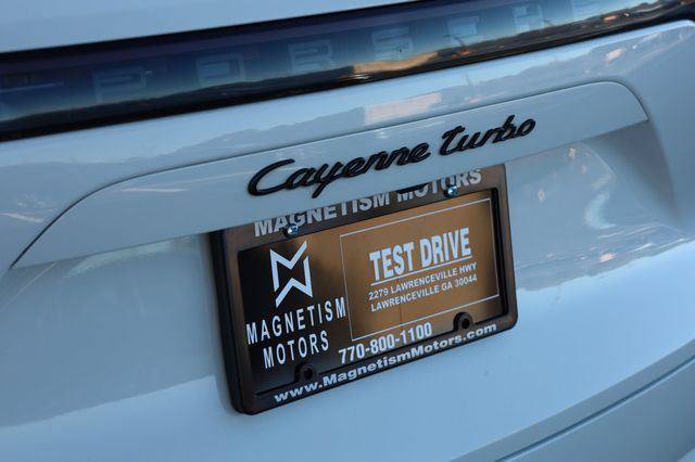 Used 2021 Porsche Cayenne Turbo w/ Premium Package Plus AWD/4WD image 15