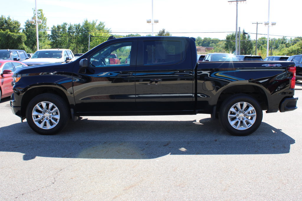 Used 2022 Chevrolet Silverado 1500 Custom w/ LPO, Dark Essentials Package AWD/4WD image 25