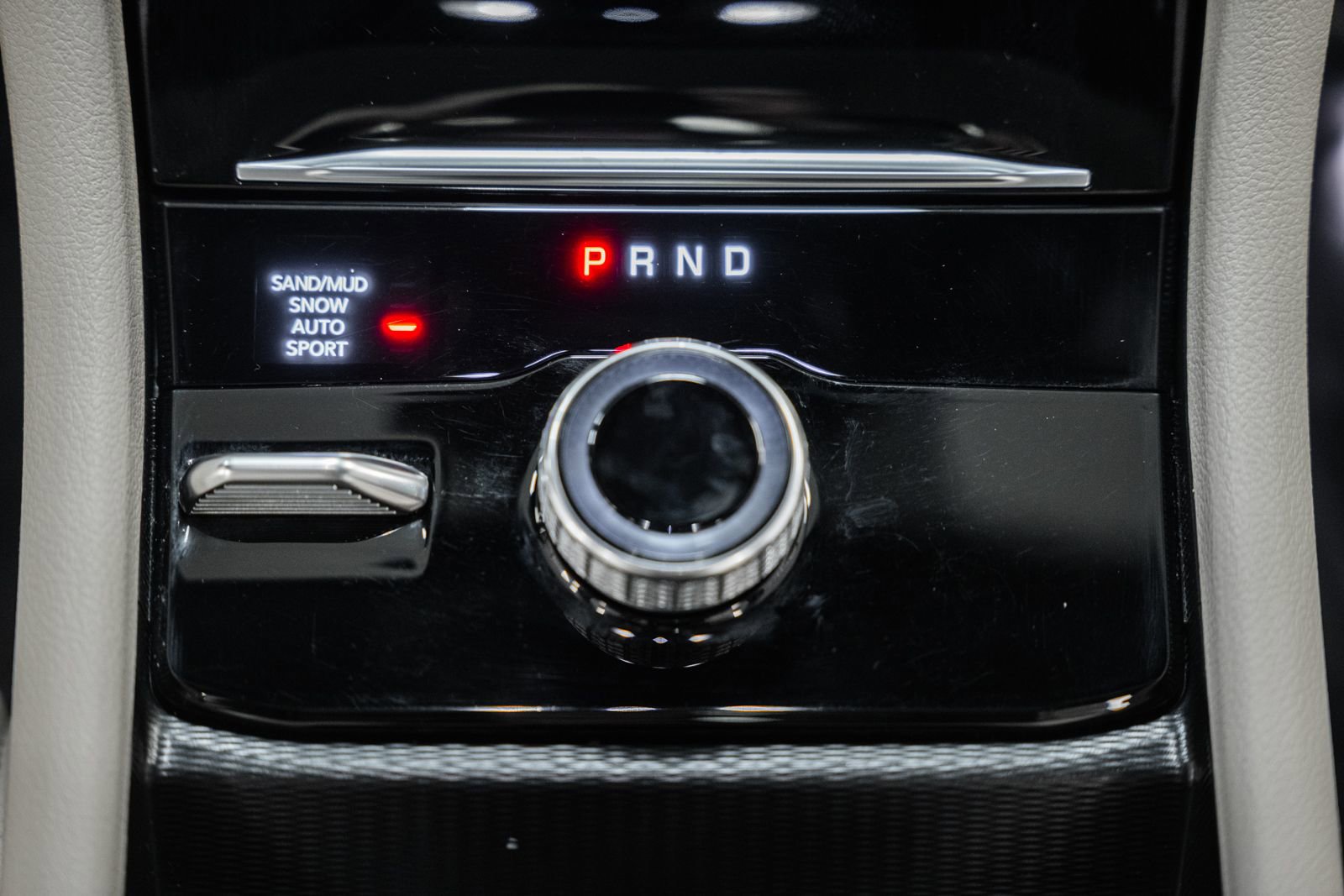 Used 2024 Jeep Grand Cherokee L Limited image 33