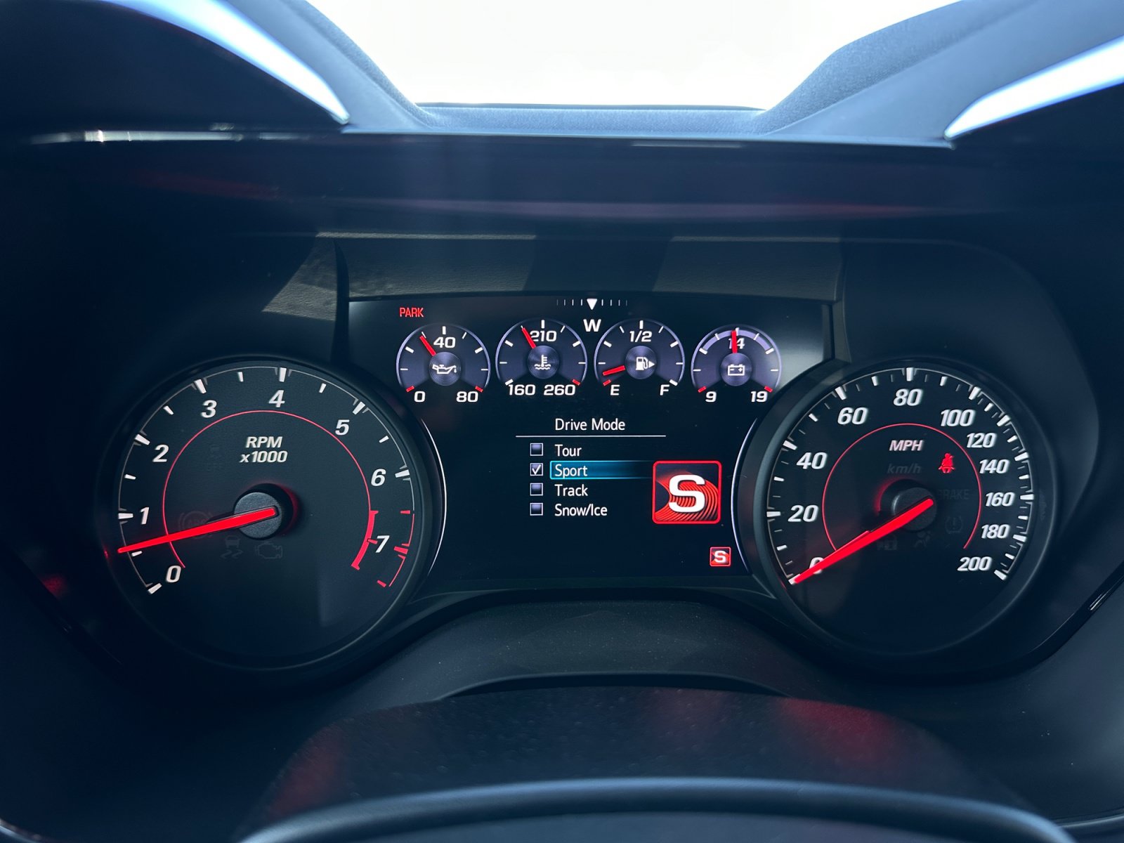 Used 2020 Chevrolet Camaro SS RWD image 16