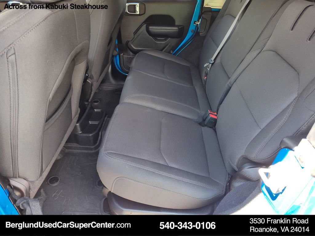 Used 2023 Jeep Wrangler Unlimited w/ Cold Weather Group AWD/4WD image 13