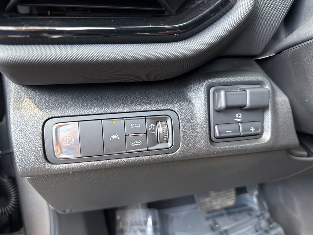 Used 2026 Chevrolet Silverado EV Trail Boss AWD/4WD image 73