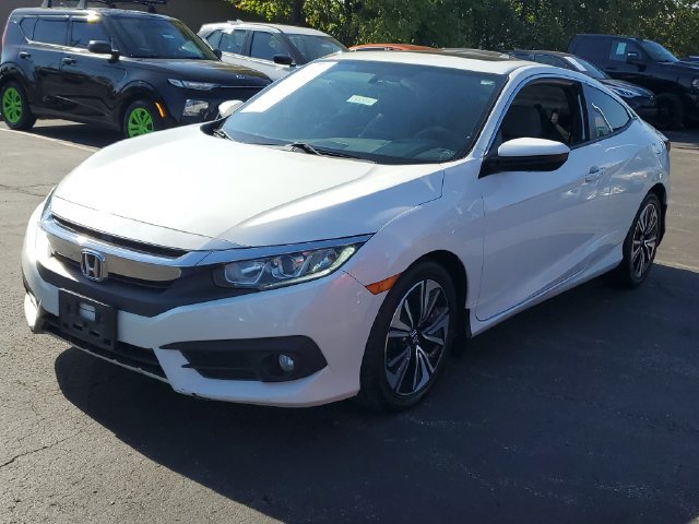 Used 2017 Honda Civic EX-T image 2