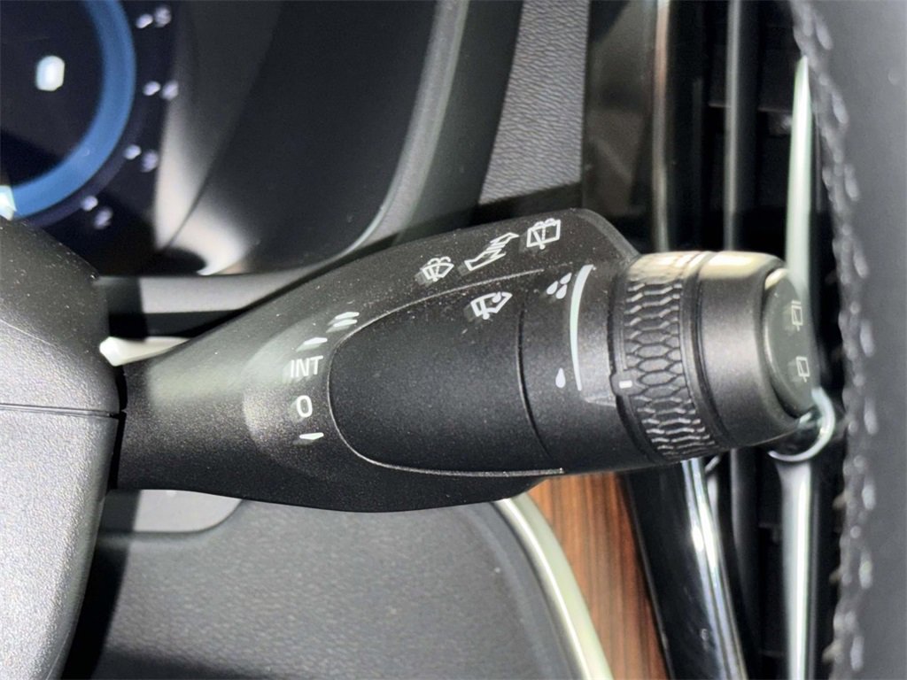 Used 2023 Volvo V60 B5 Cross Country Plus w/ Climate Package image 29