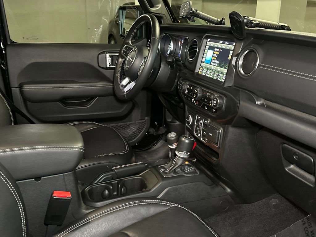 Used 2023 Jeep Wrangler Unlimited Sahara w/ Cold Weather Group AWD/4WD image 10