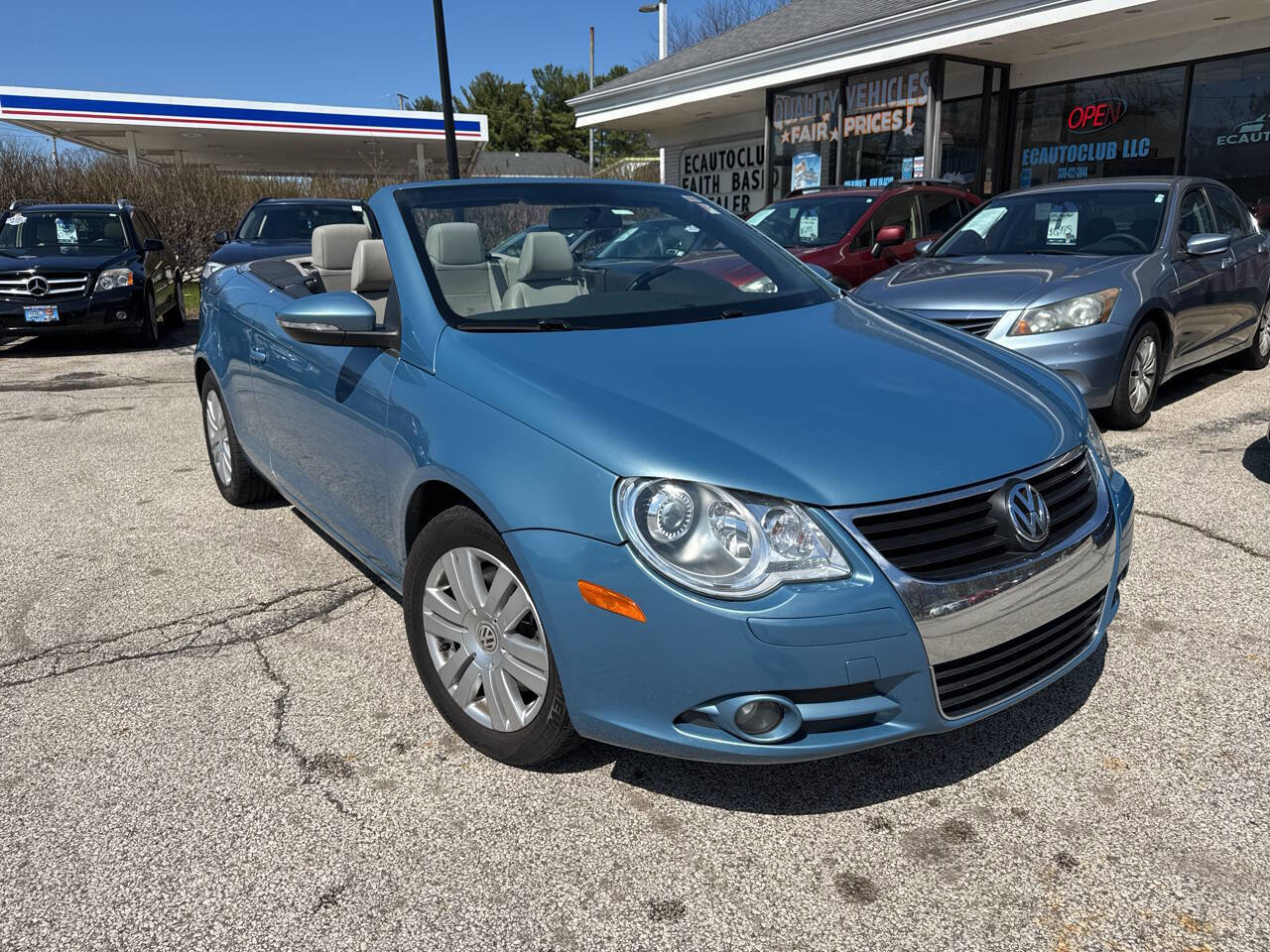 Used 2010 Volkswagen Eos Komfort image 2