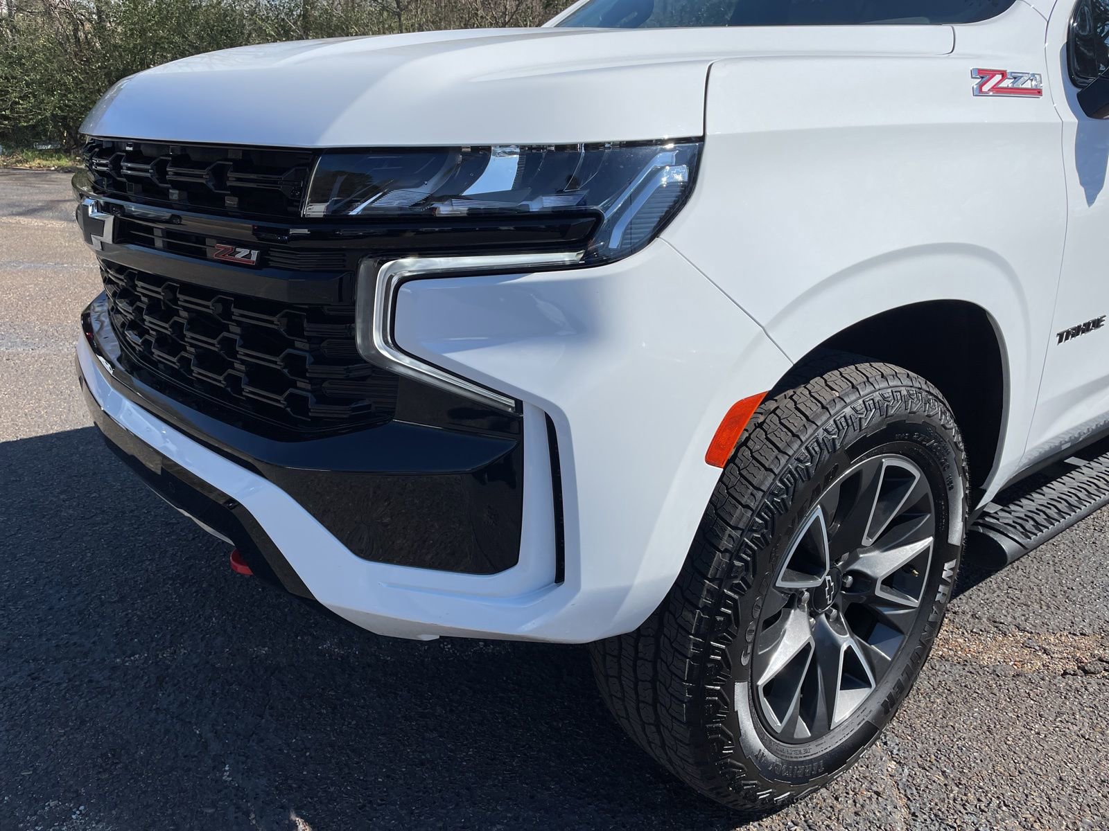 Used 2023 Chevrolet Tahoe Z71 w/ Luxury Package image 9