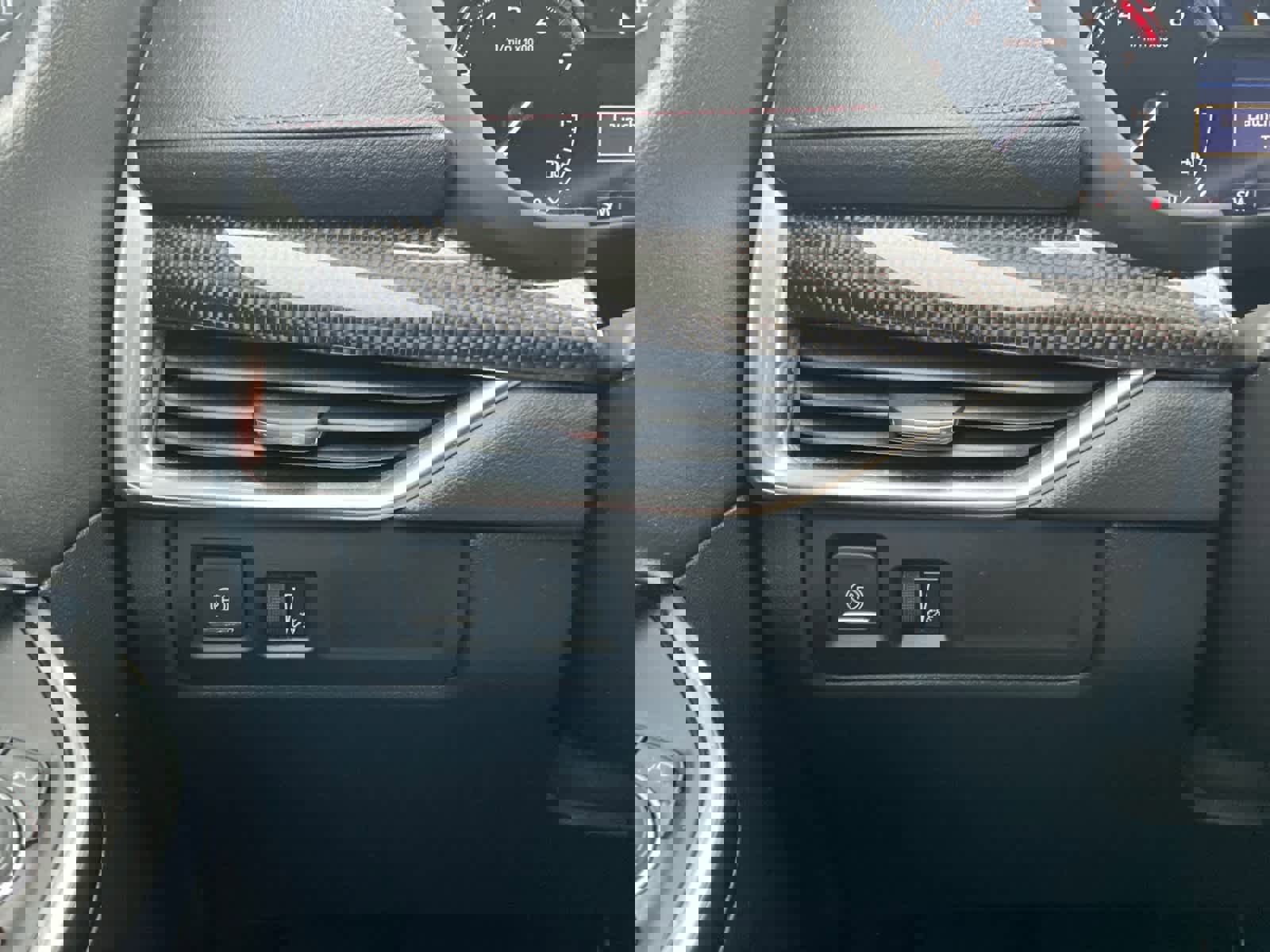 Used 2021 Cadillac XT4 Sport image 19