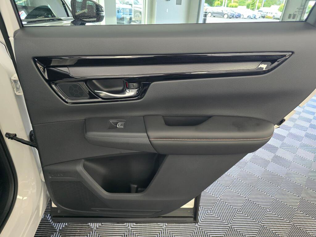 Used 2026 Honda CR-V Sport Touring image 40