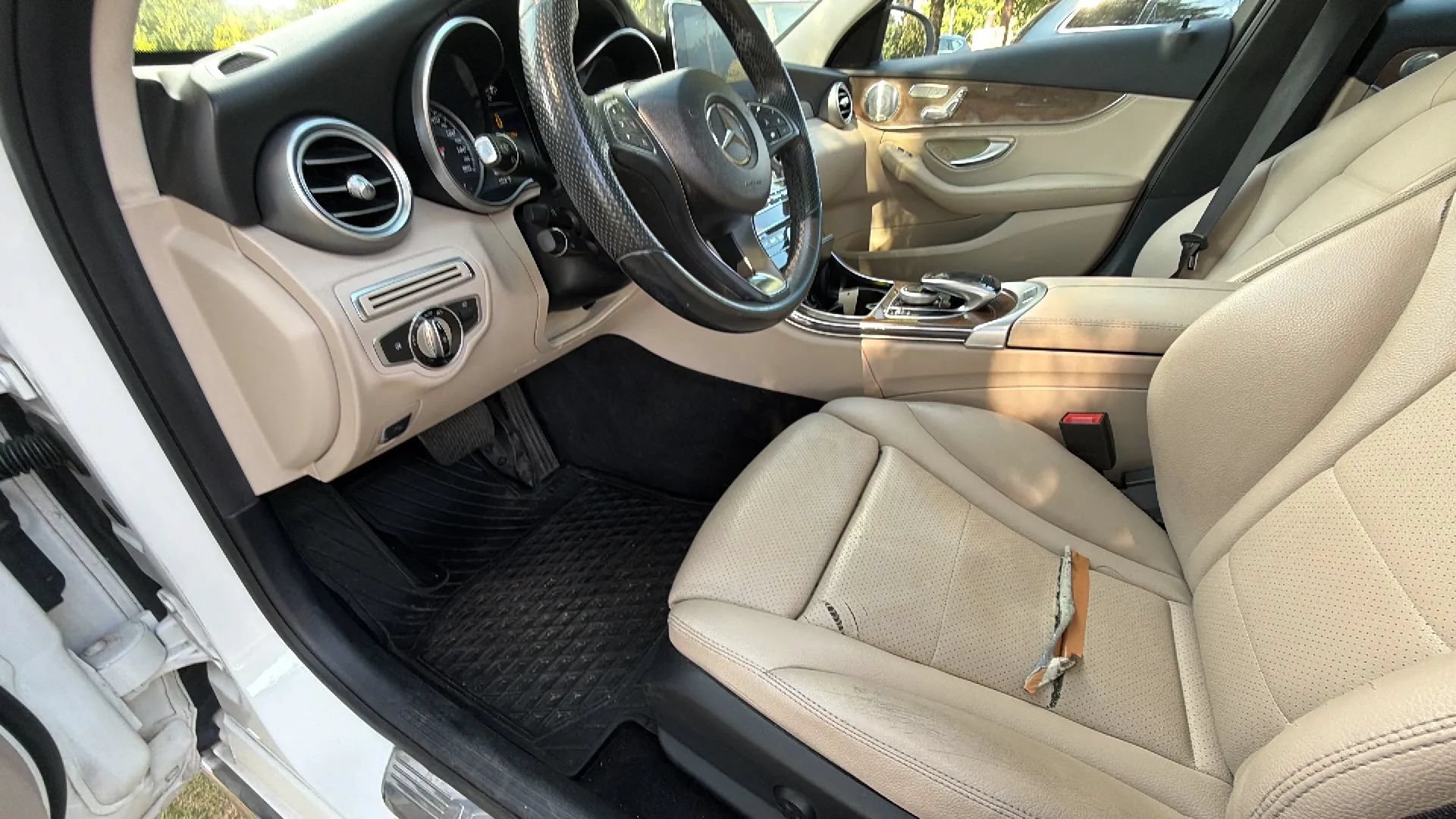 Used 2015 Mercedes-Benz C 300 4MATIC Sedan image 20