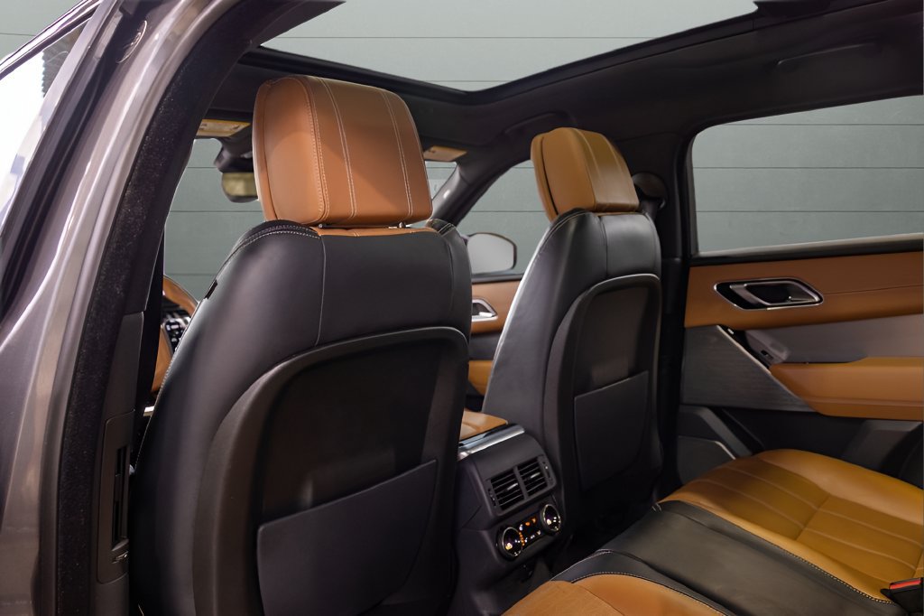 Used 2019 Land Rover Range Rover Velar R-Dynamic SE AWD/4WD image 51