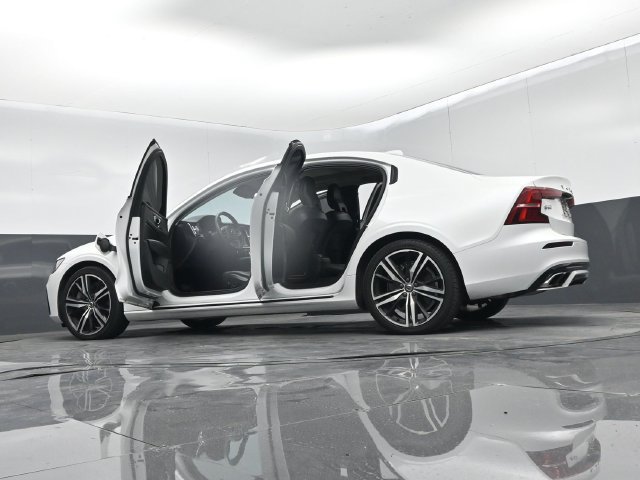 Used 2021 Volvo S60 T8 R-Design Expression w/ Premium Package AWD/4WD image 74