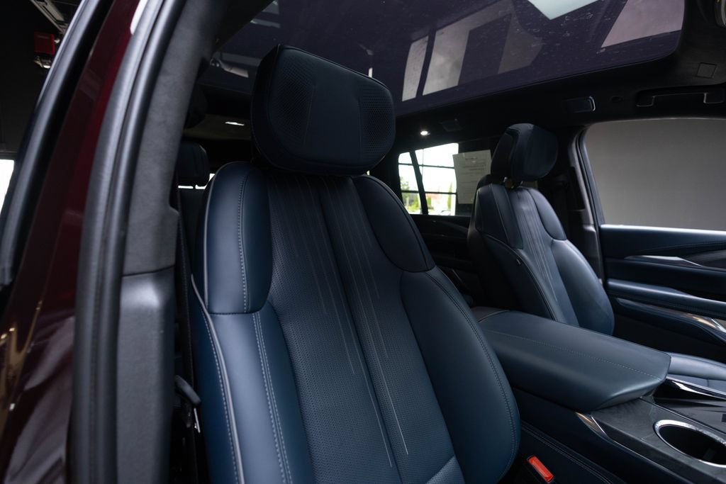 Used 2025 Cadillac Escalade IQ Luxury 2 w/ LPO, Premium Carpet Package AWD/4WD image 39
